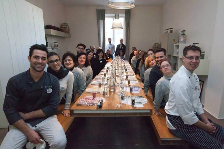 155768_10152185948227577_1498013962_n